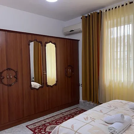 Valmira - Town Center Apartment