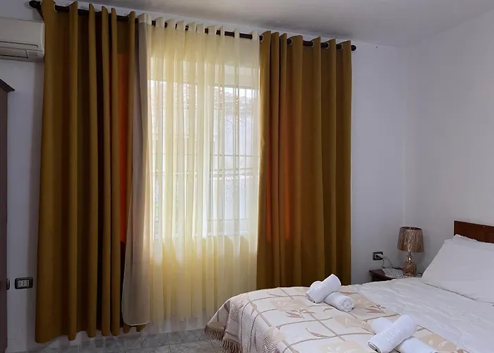 Valmira - Town Center Apartment